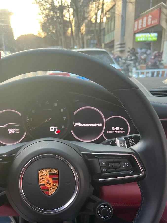 FtSpuzJOIksjIlL4ZuK5ebU3JGPD (1).jpg